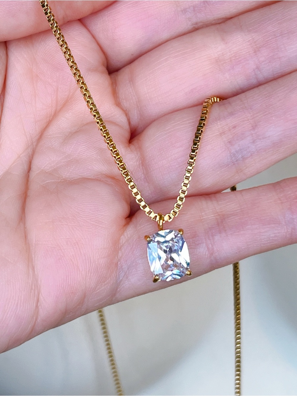 18k yellow gold filled 3 CT oval 💎 simulated diamond 18” to 21” necklace box